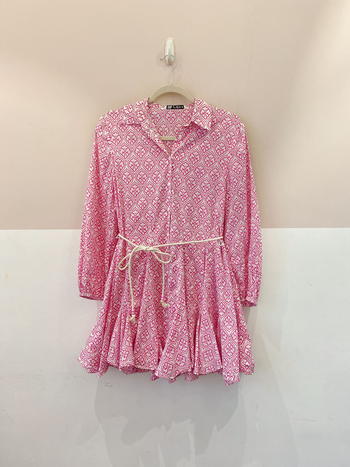 Vestido curto rosa Zara PP
